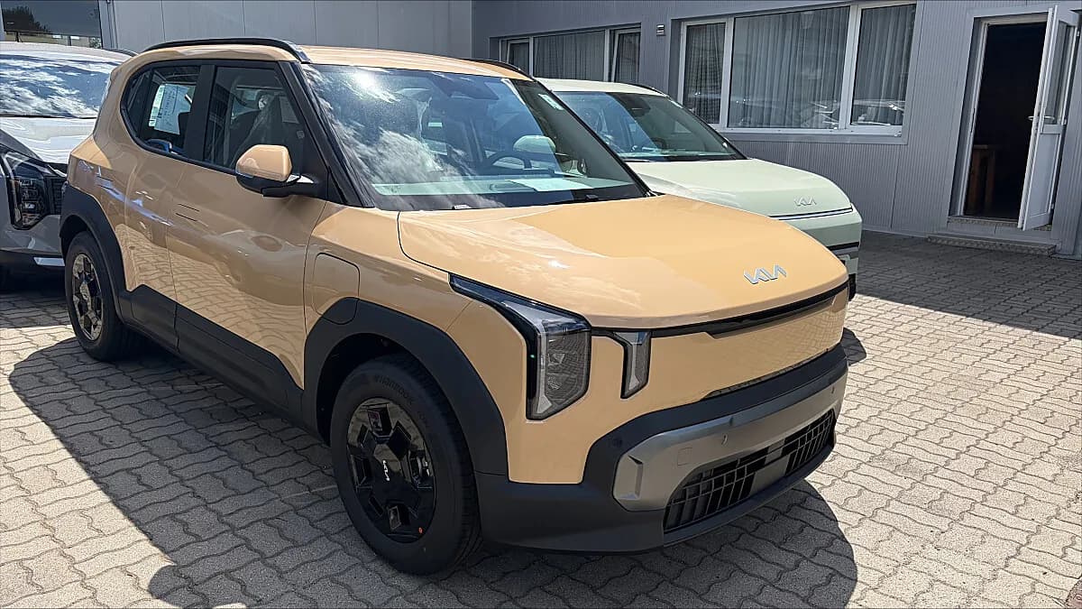 KIA EV2