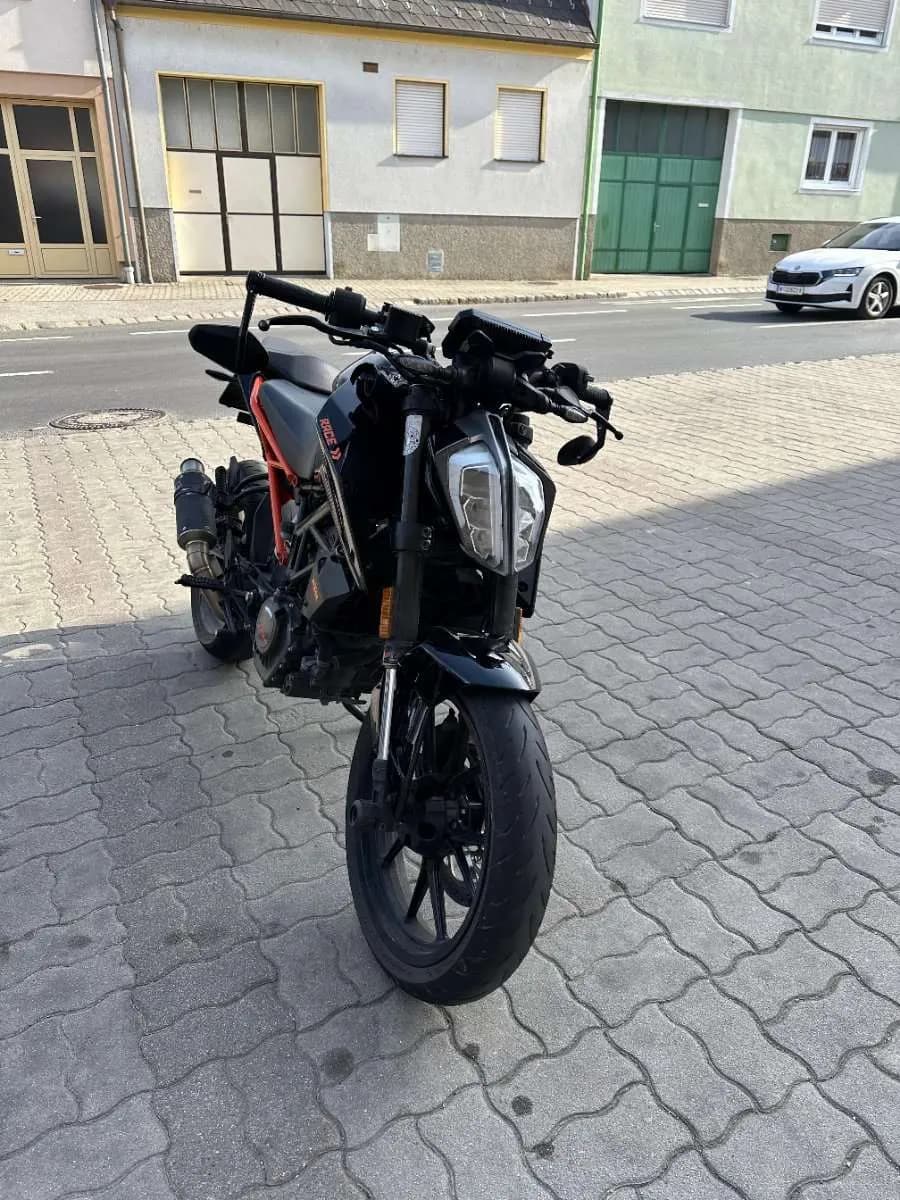 KTM Duke