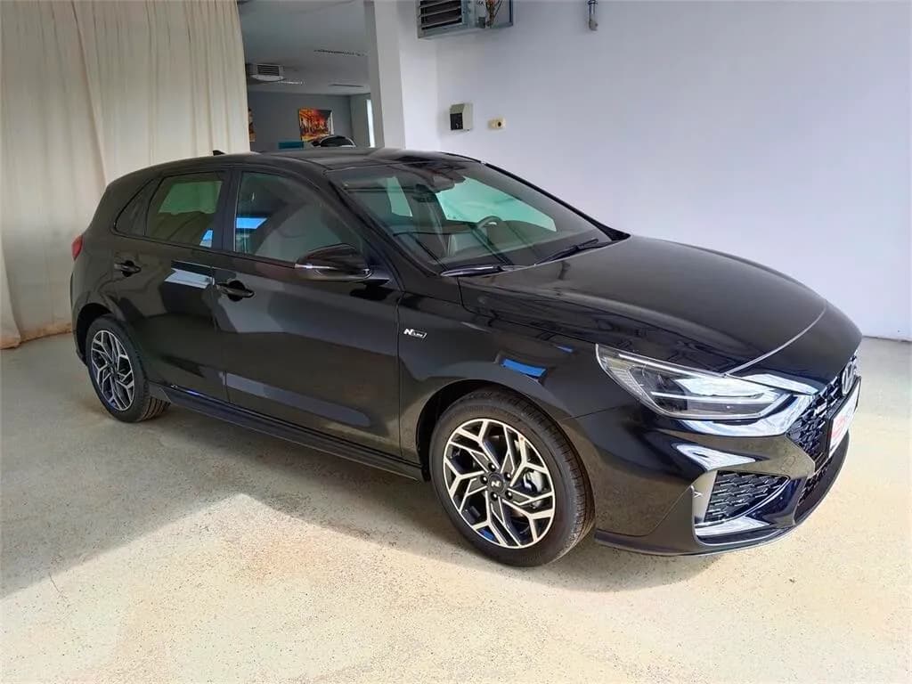 Hyundai i30 – € 25.640, 10 km – Bild 1 von 25
