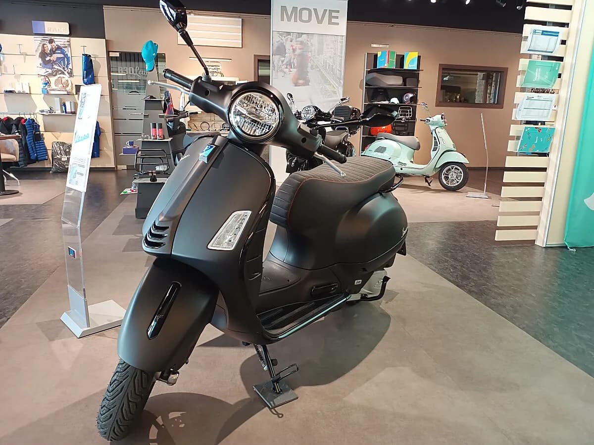 Vespa GTS