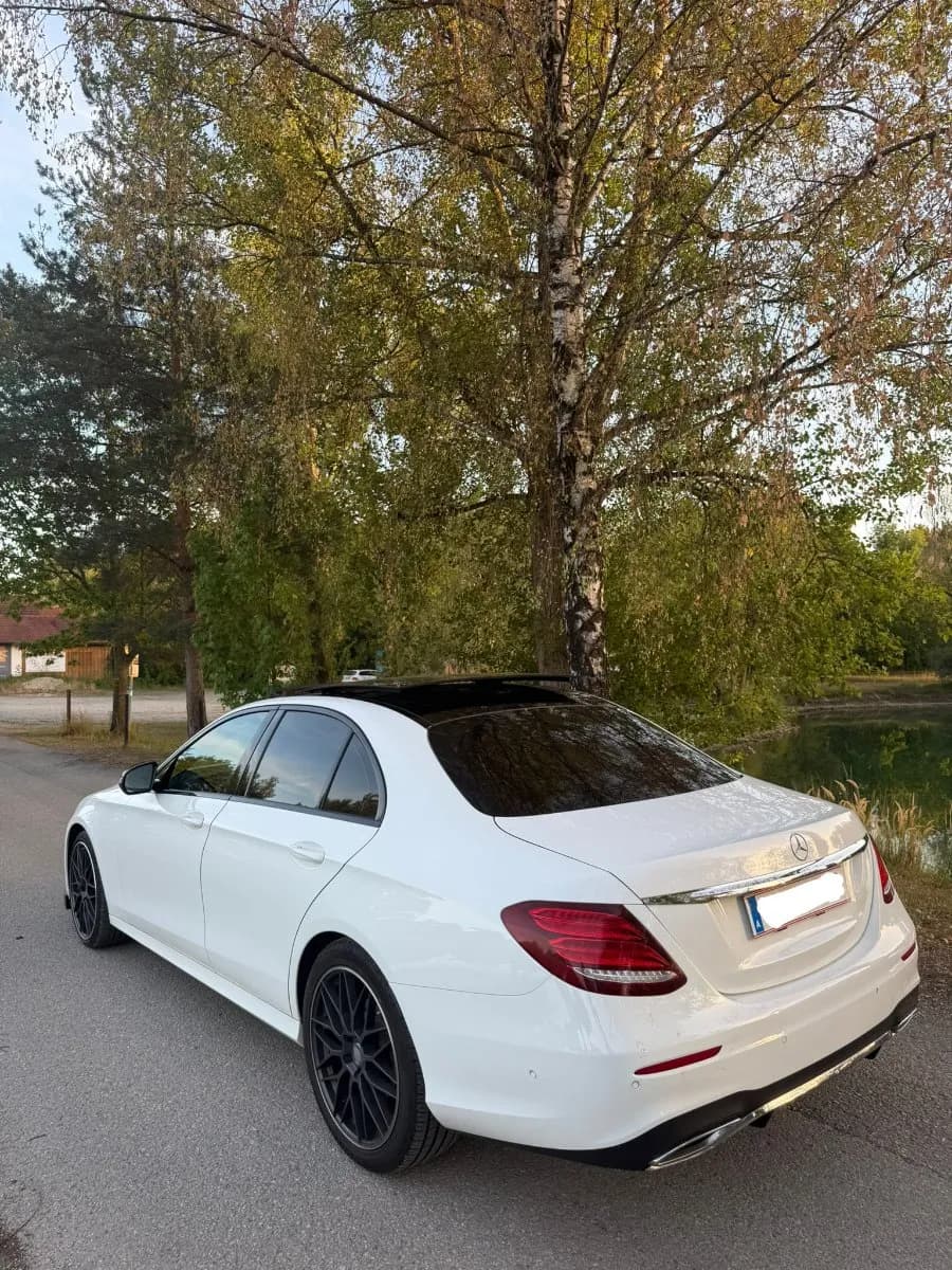 Mercedes-Benz E-Klasse 2016 – € 23.000, 205 000 km – Bild 1 von 14