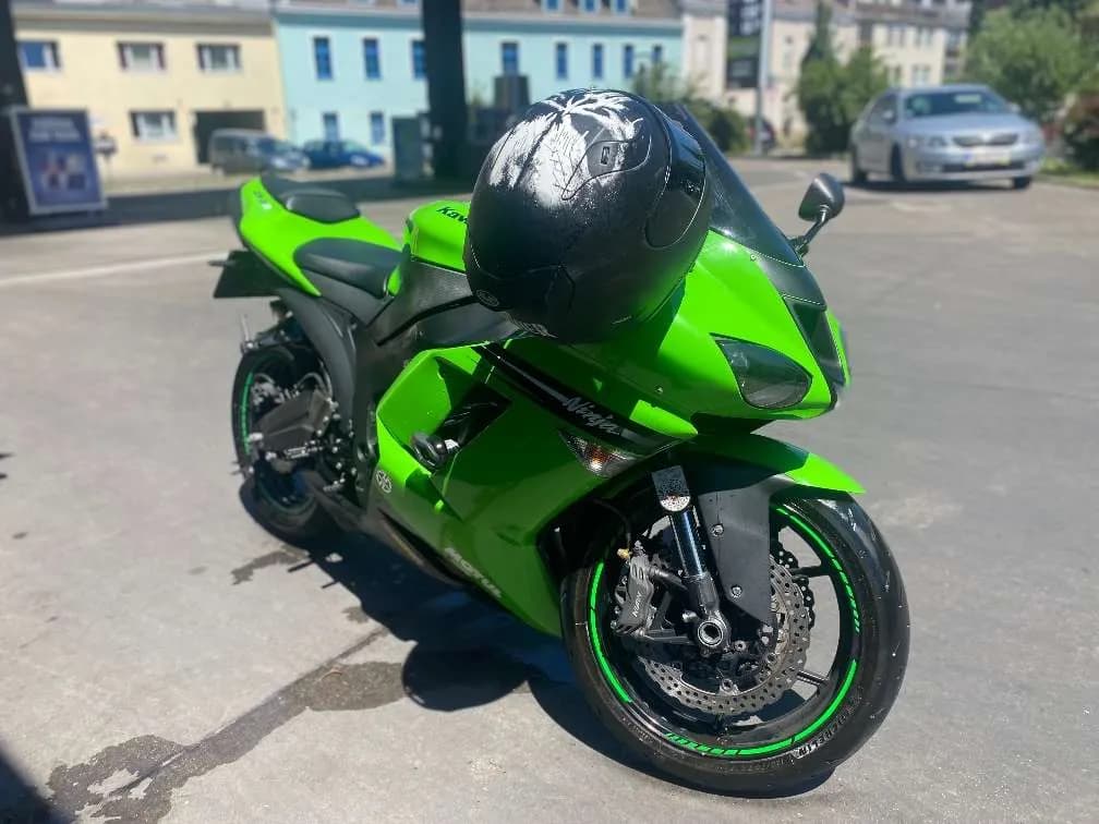 Kawasaki ZX