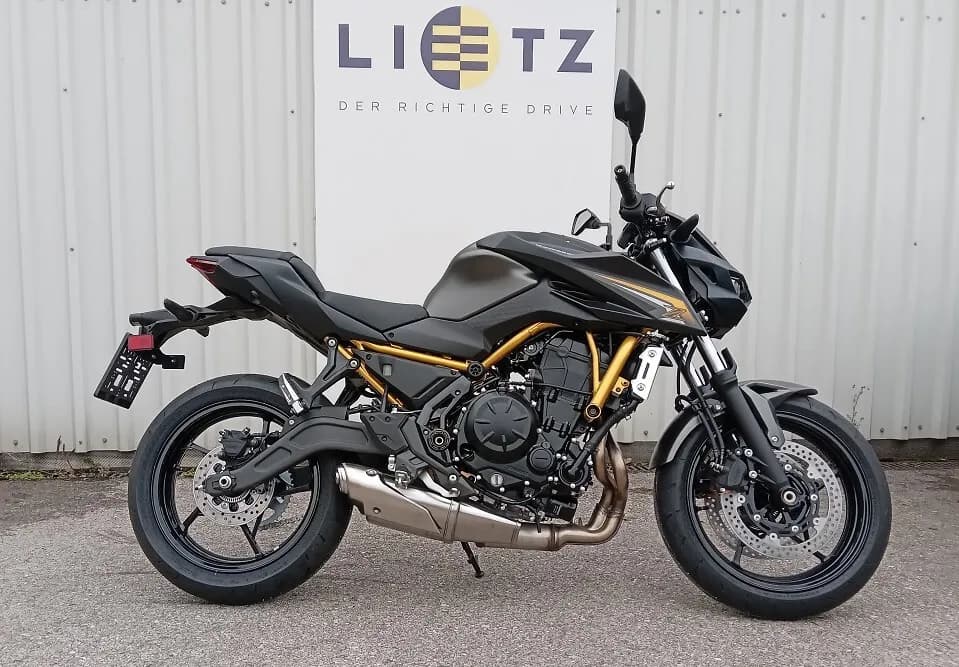 Kawasaki Z – € 7.899, 0 km – Bild 1 von 11