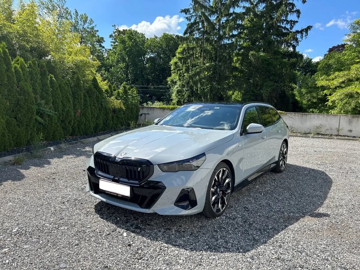 BMW i5 2024 – € 54.700, 81 000 km – Bild 1 von 25