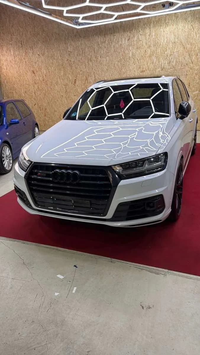 Audi Q7 2017 – € 34.999, 267 000 km – Bild 1 von 9