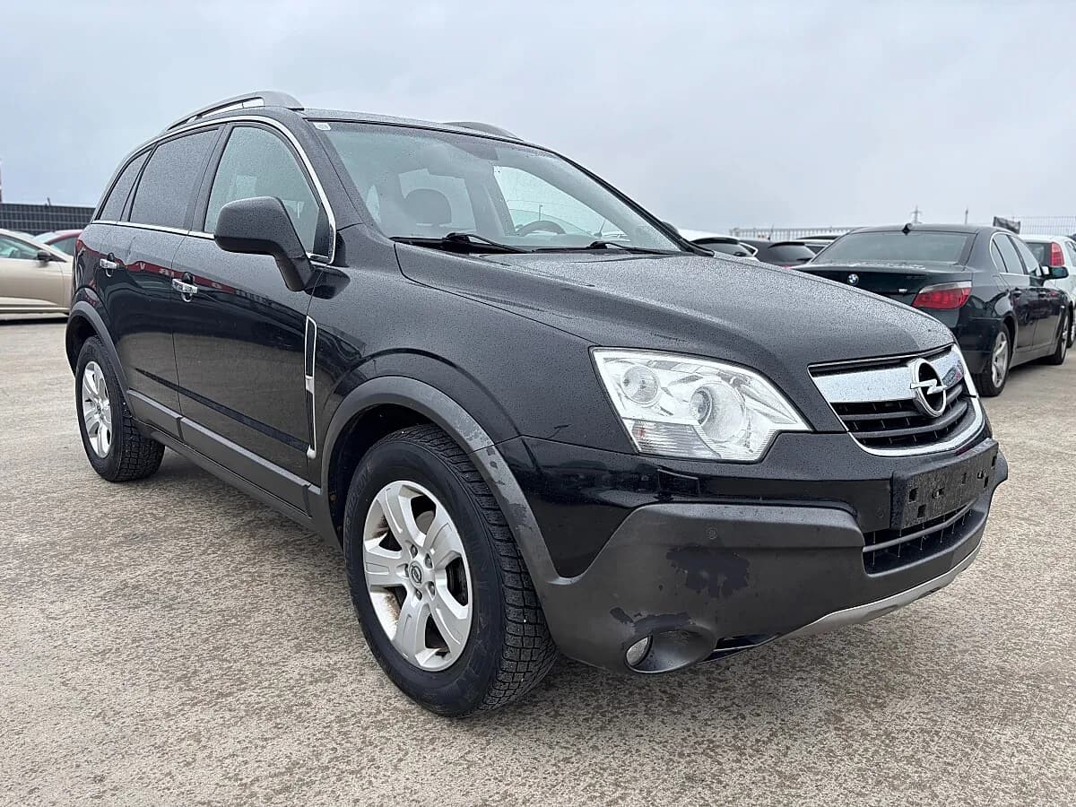 Opel Antara 2008 – € 1.500, 243 000 km – Bild 1 von 17
