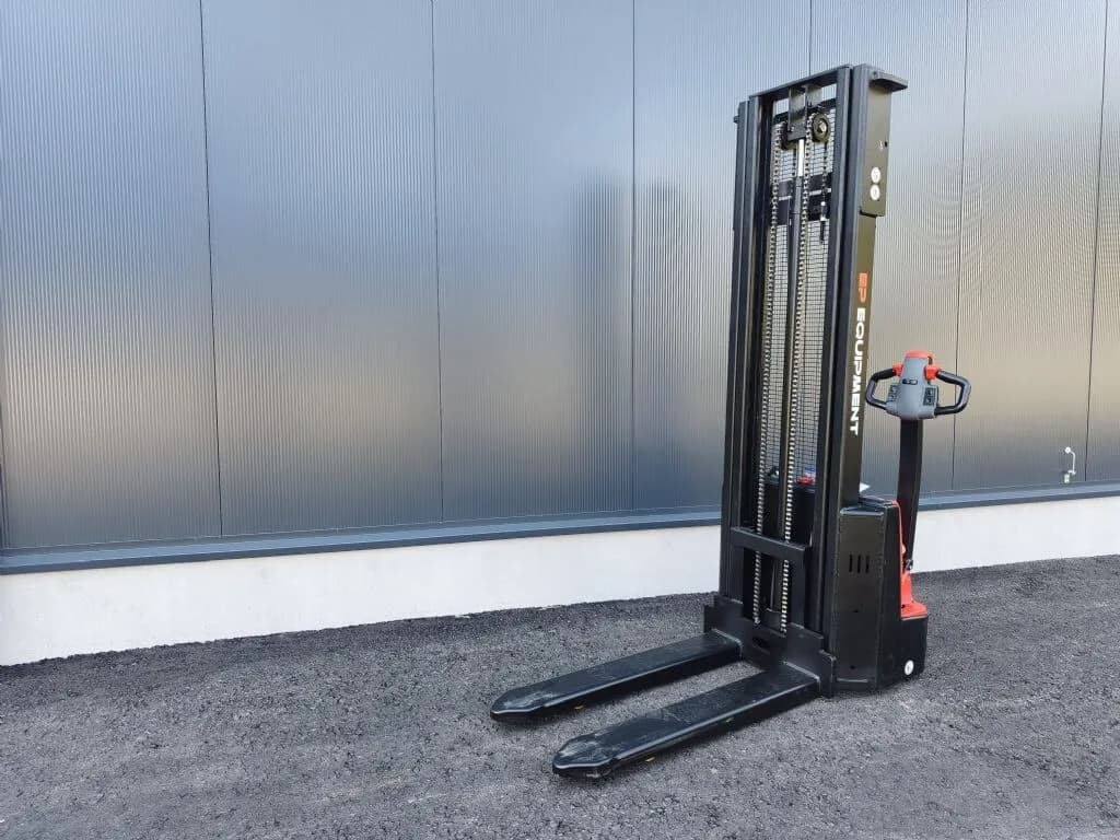 EP Sonstige 2025 – € 3.599, 0 km – Bild 1 von 4