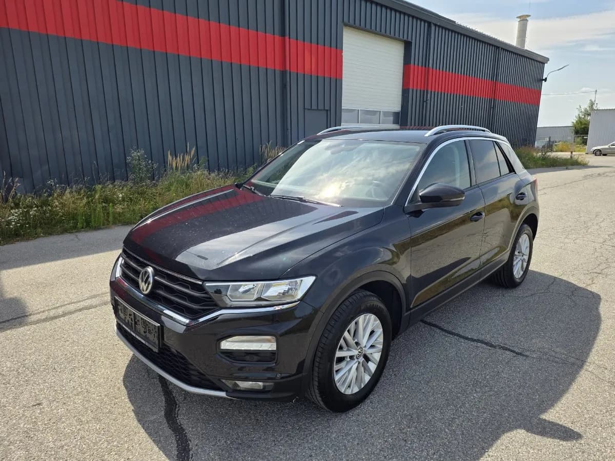 VW T-Roc 2019 – € 8.990, 120 000 km – Bild 1 von 15
