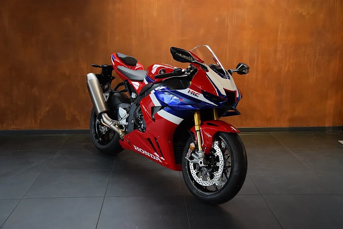 Honda CBR – € 30.300, 0 km – Bild 1 von 6