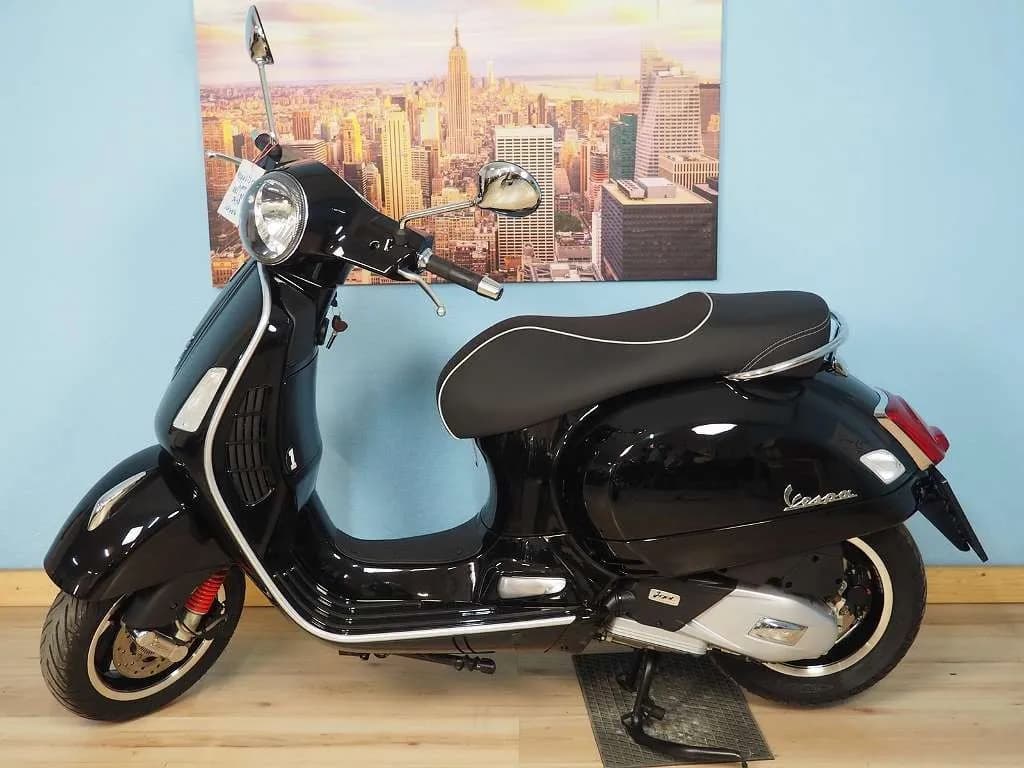 Vespa GTS