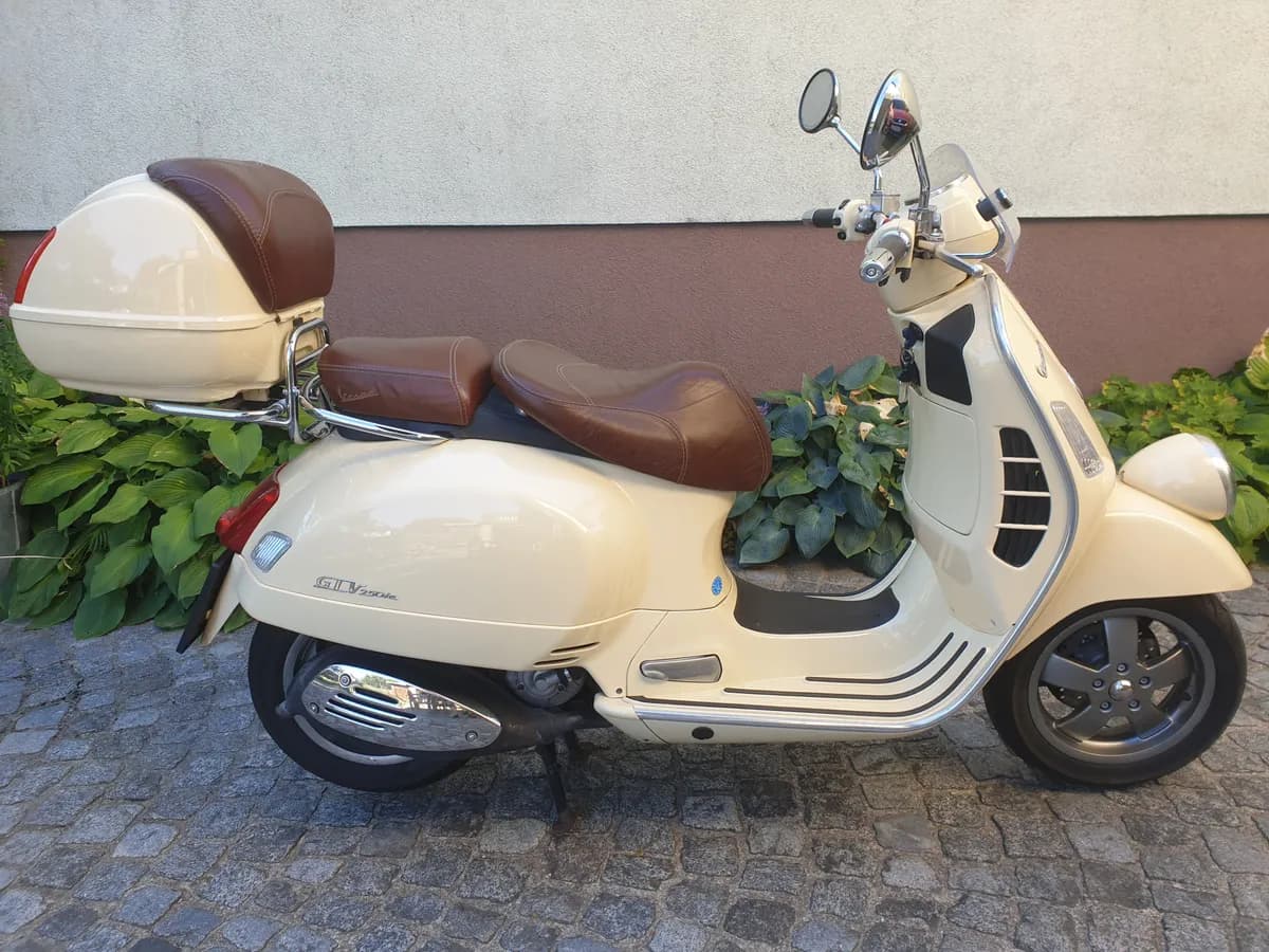 Vespa GTV