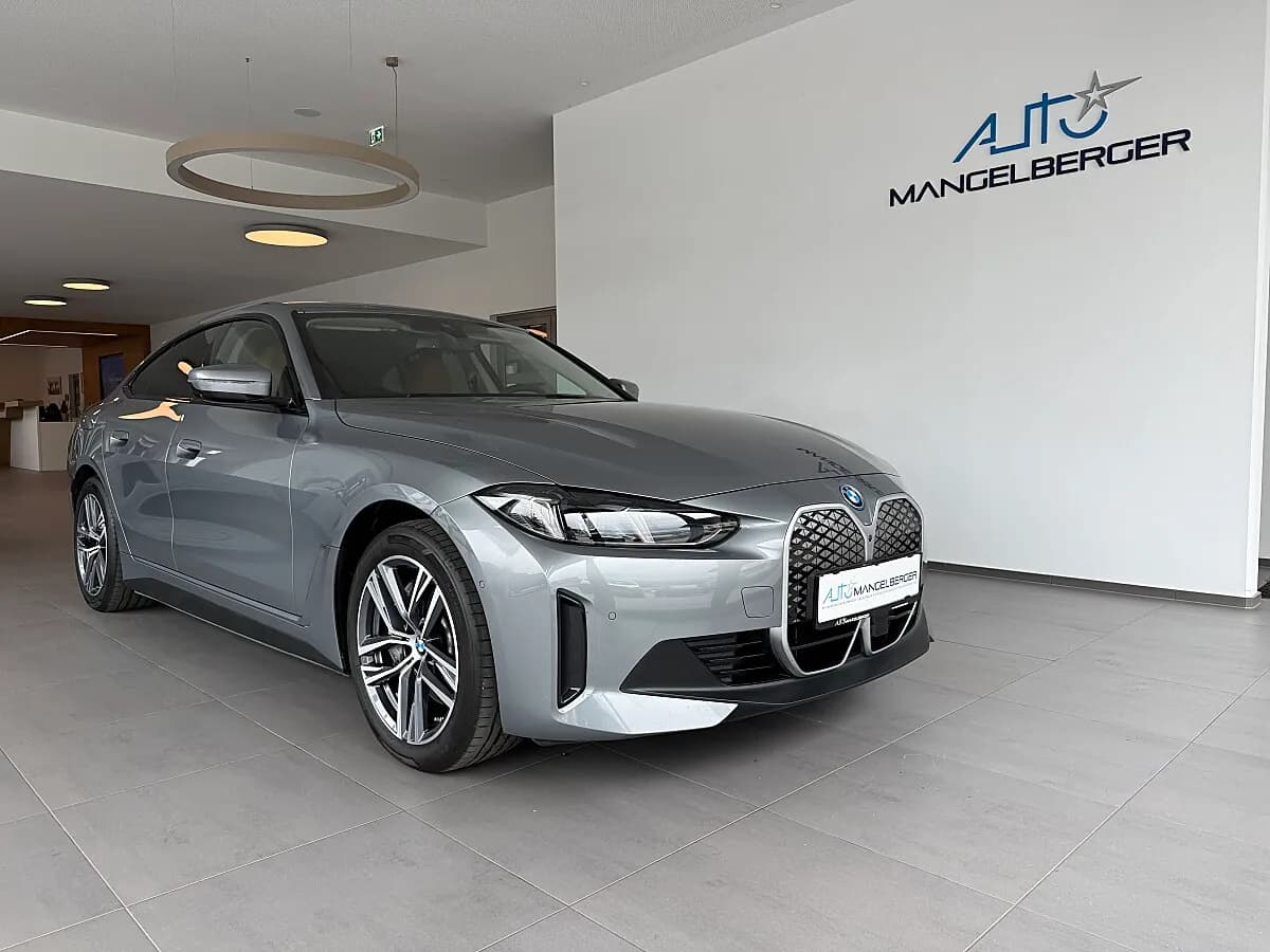 BMW i4