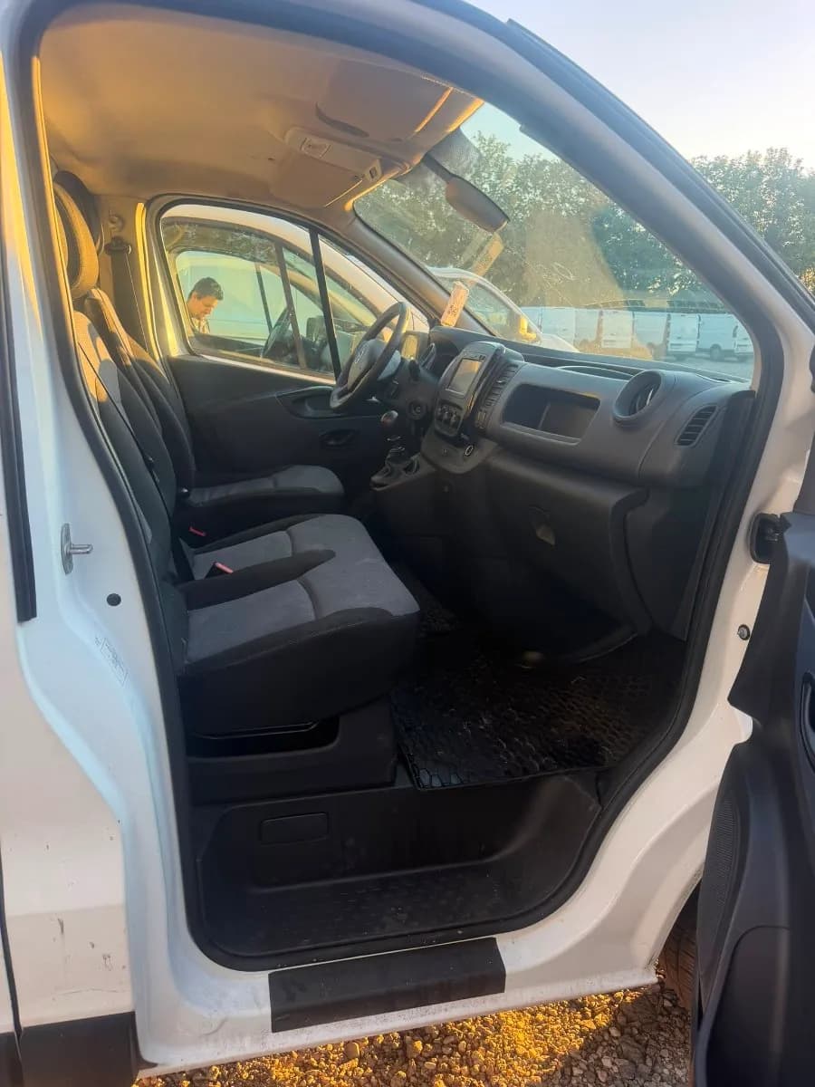 Renault Trafic 2017 – € 5.700, 223 000 km – Bild 1 von 12