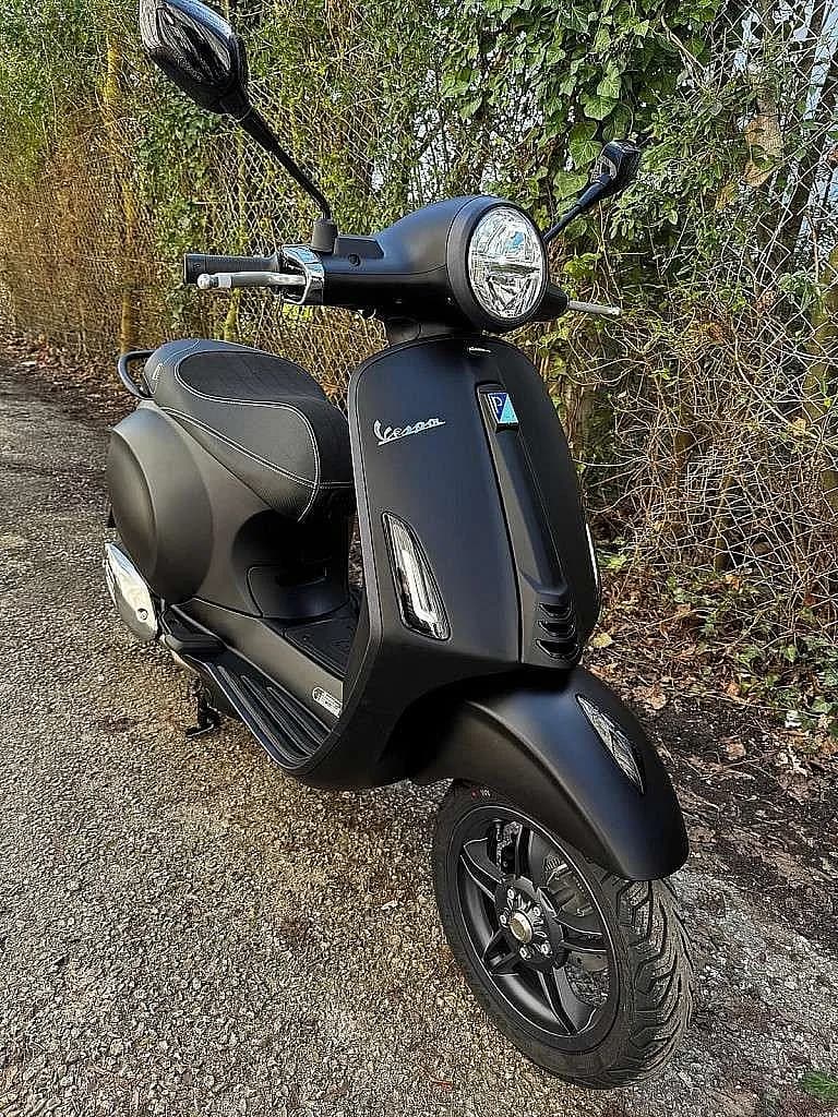 Vespa Primavera – € 5.999, 0 km – Bild 1 von 3