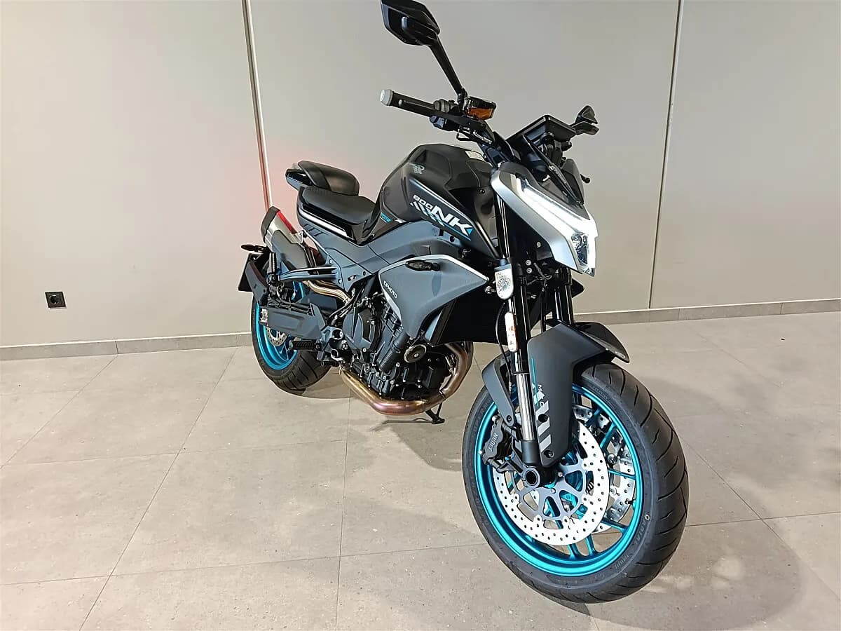 CFMOTO 800NK