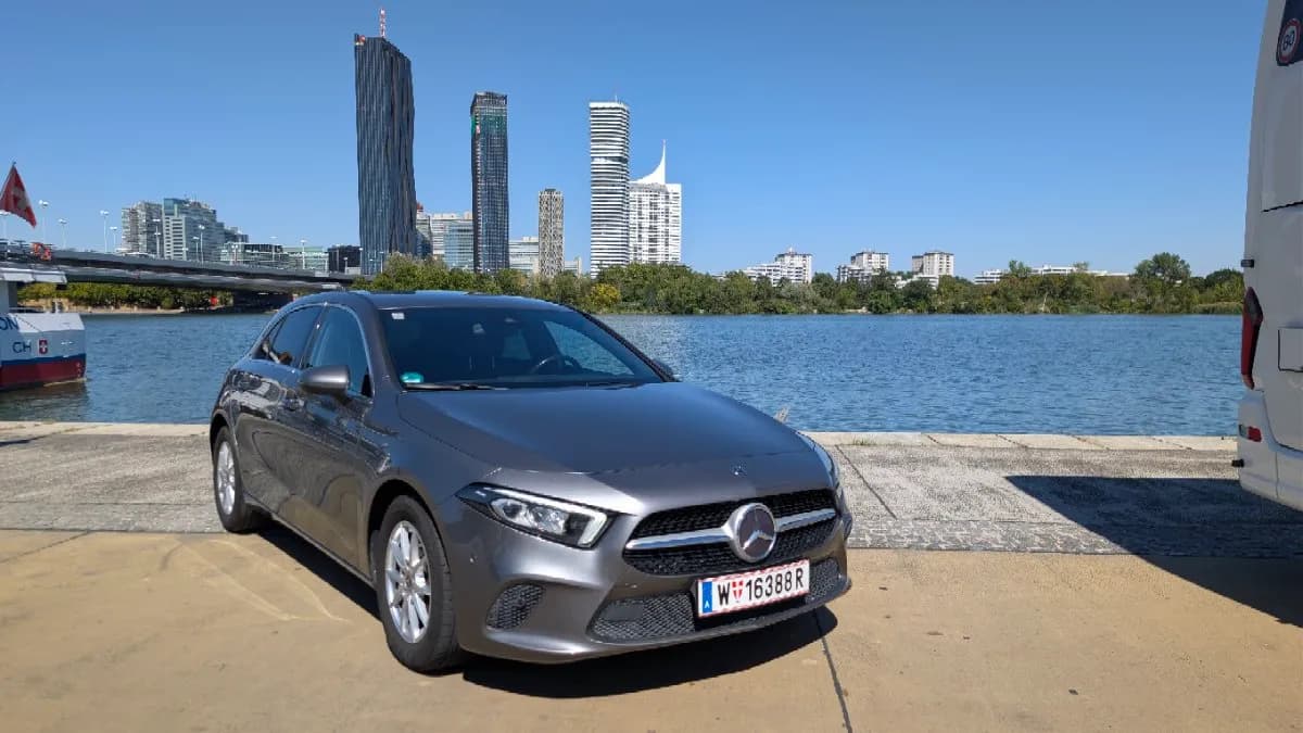 Mercedes-Benz A-Klasse 2018 – € 16.300, 130 000 km – Bild 1 von 14
