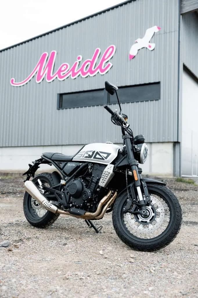 Brixton Crossfire 500 X – € 4.999, 0 km – Bild 1 von 9