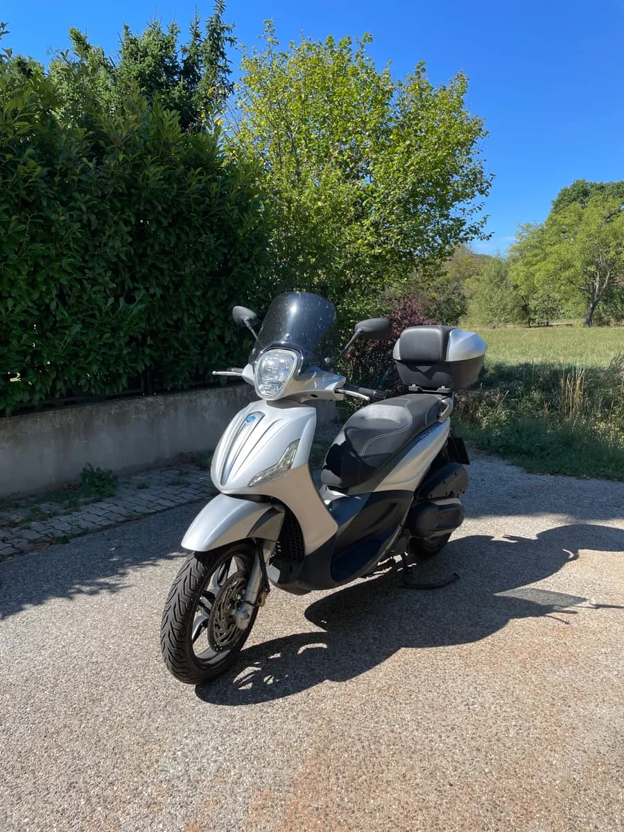 Piaggio Beverly 2021 – € 3.250, 18 000 km – Bild 1 von 4