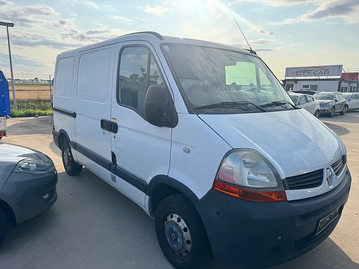 Renault Master 2007 – € 2.000, 220 000 km – Bild 1 von 12