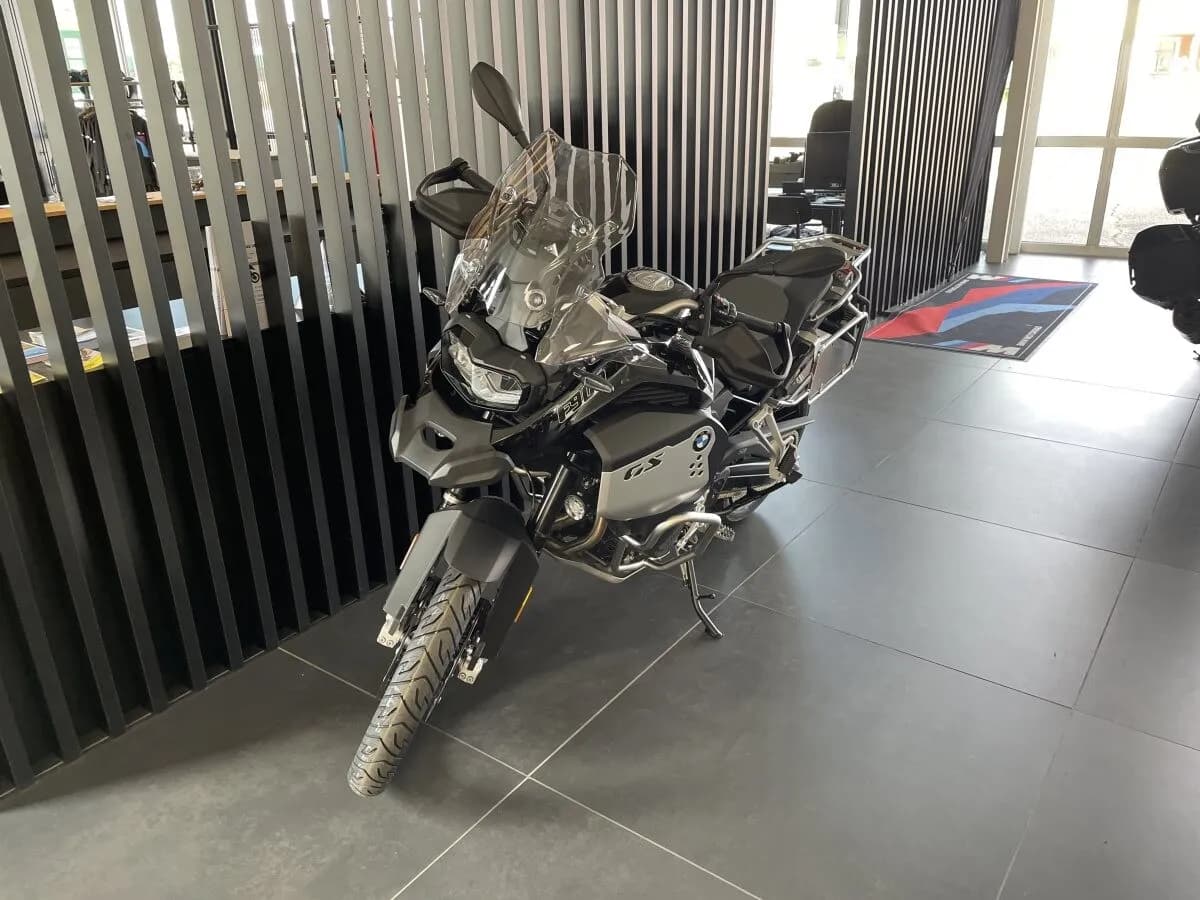 BMW F 900