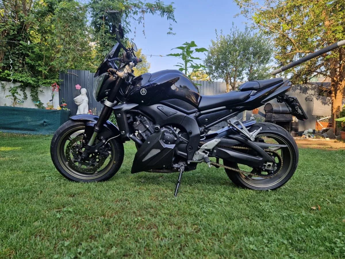 Yamaha FZ 1