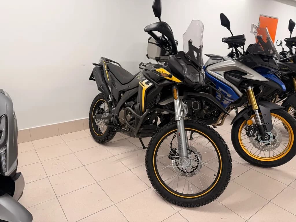 Voge Rally – € 4.290, 0 km – Bild 1 von 3