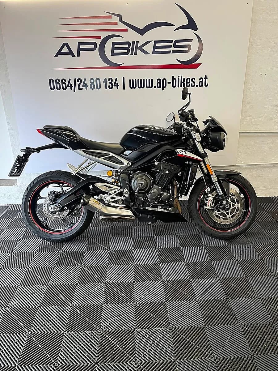Triumph Street Triple