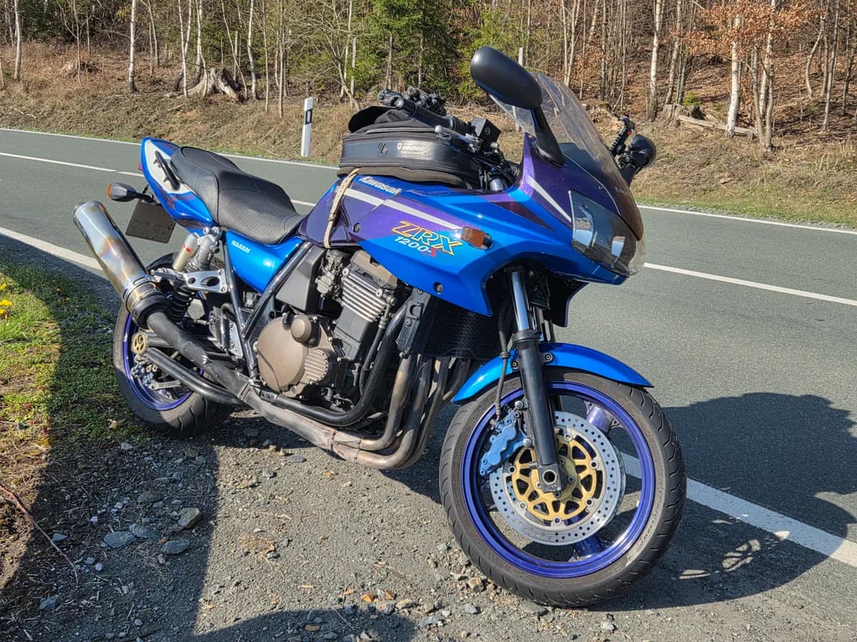 Kawasaki ZRX 2002 – € 2.500, 42 200 km – Bild 1 von 16