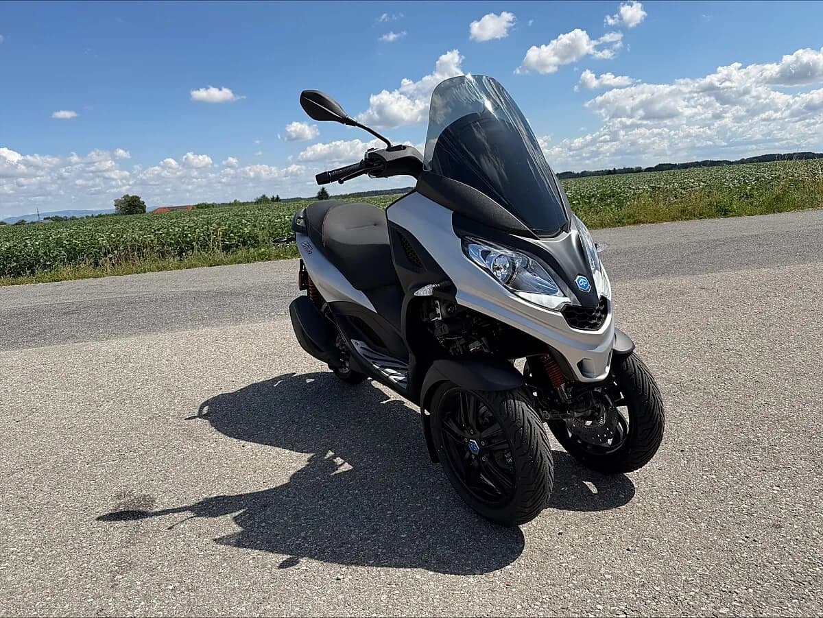 Piaggio MP3 – € 5.699, 0 km – Bild 1 von 4