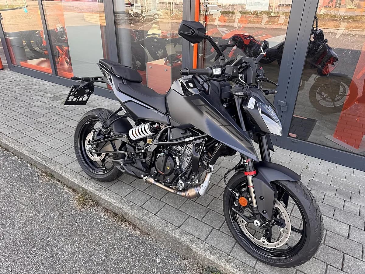 KTM 125 – € 4.499, 0 km – Bild 1 von 9
