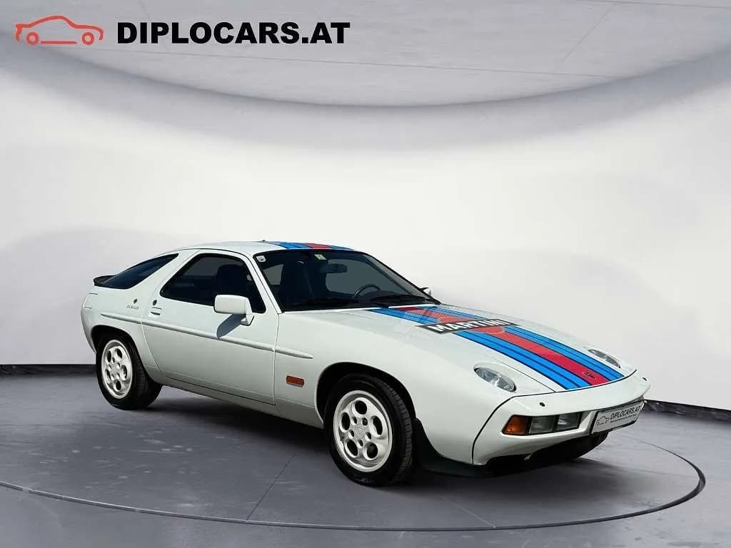 Porsche 928