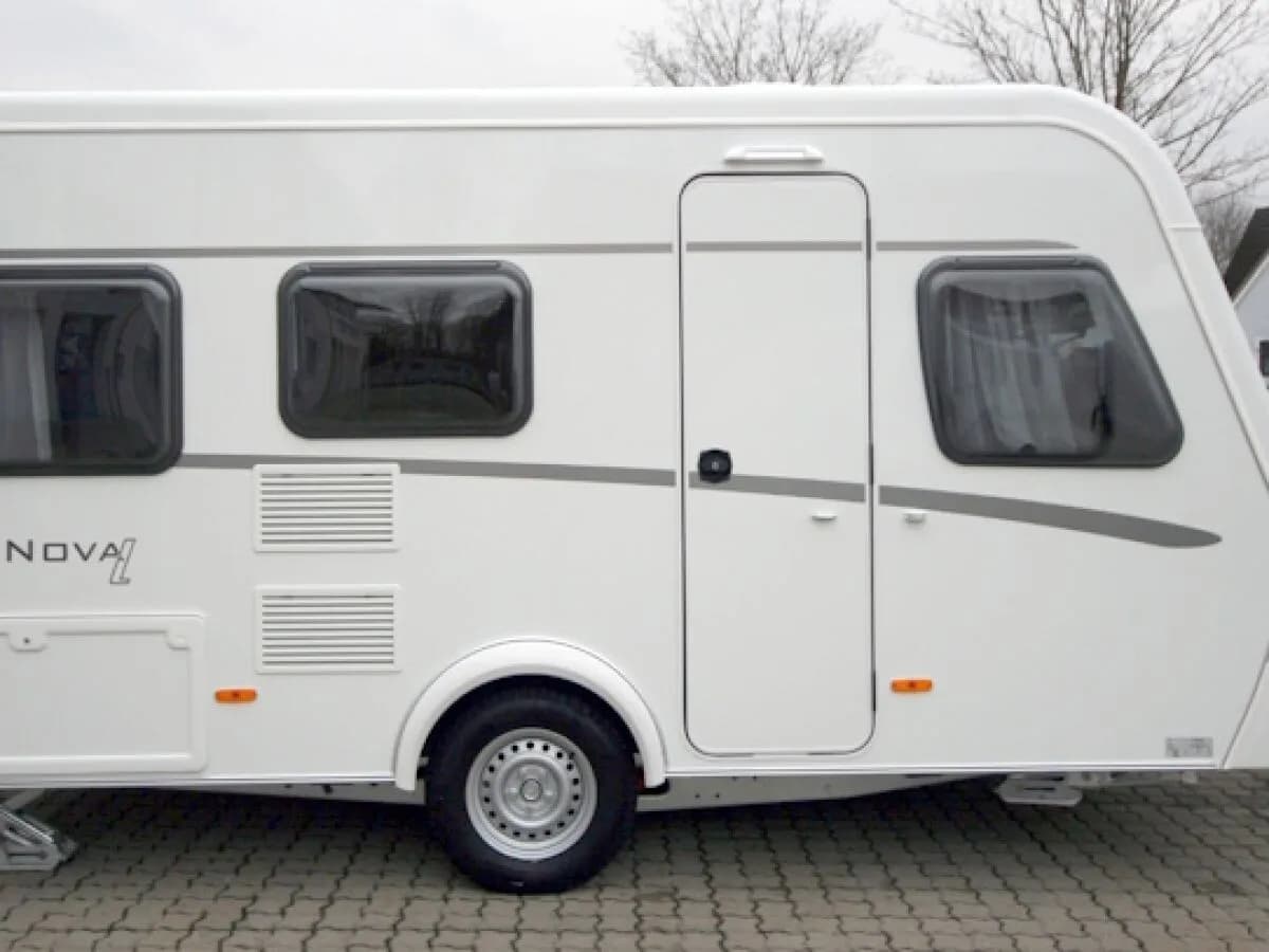 Eriba Nova Light 425 – € 27.900, 0 km – Bild 1 von 19