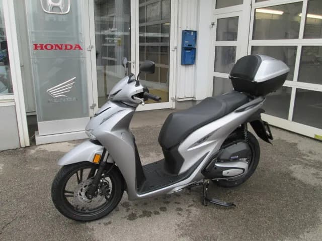 Honda SH – € 3.990, 1 km – Bild 1 von 5