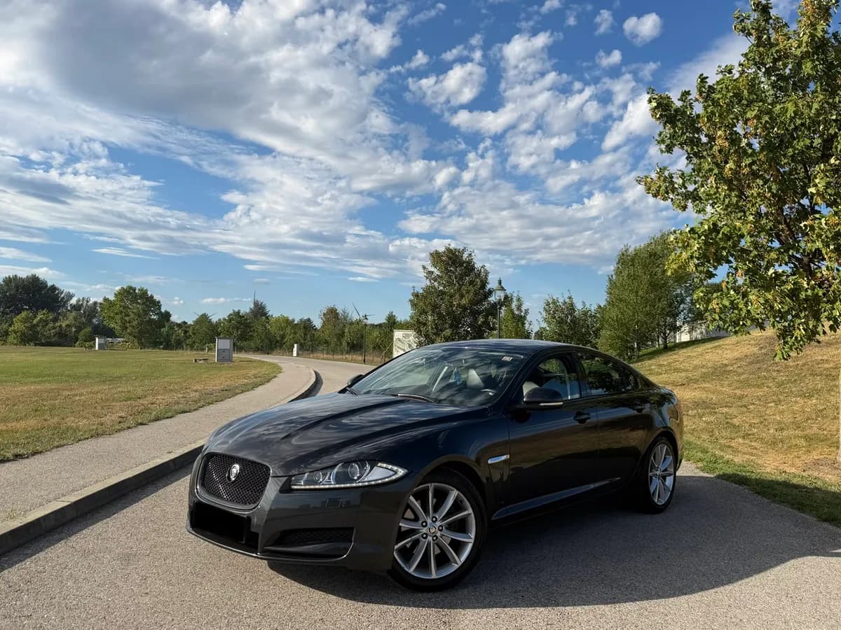 Jaguar XF 2012 – € 12.490, 150 000 km – Bild 1 von 15