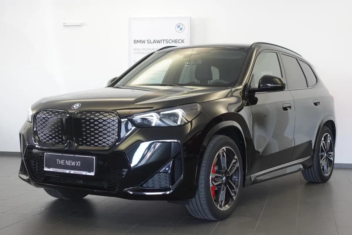 BMW iX1 – € 63.500, 0 km – Bild 1 von 17