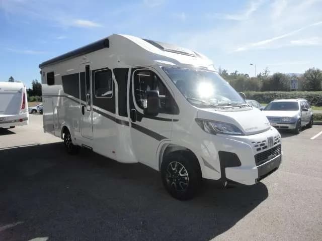 Sunlight T67 Sunlight 2026 – € 88.900, 20 000 km – Bild 1 von 15