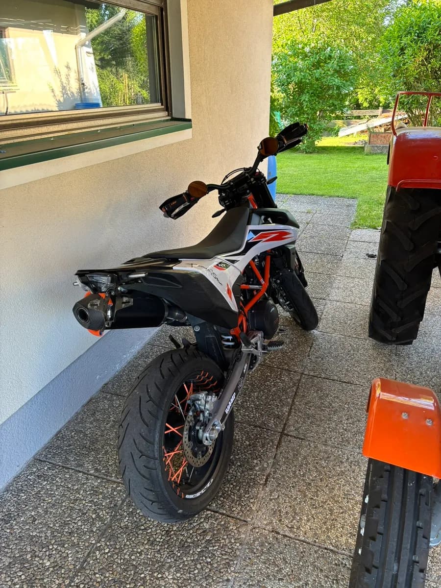 KTM 690