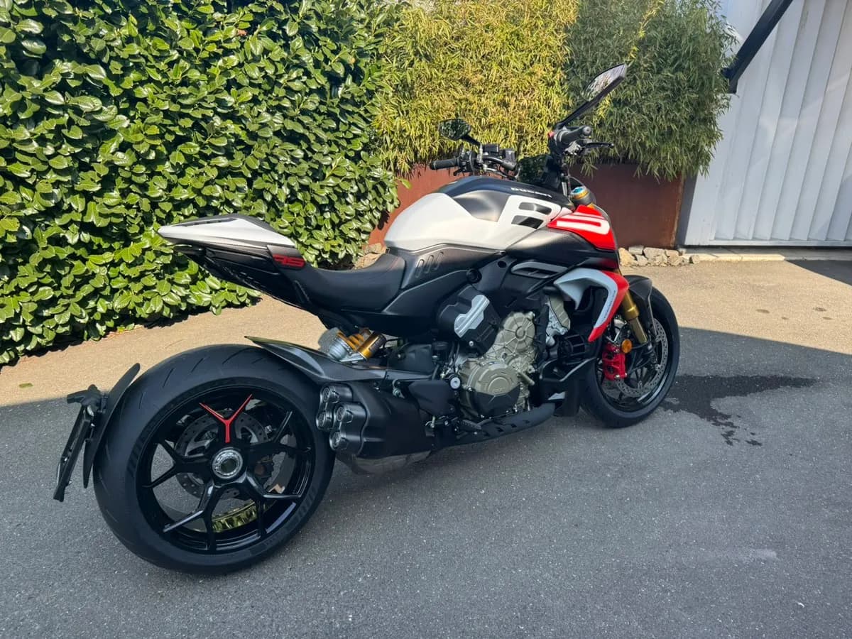 Ducati Diavel