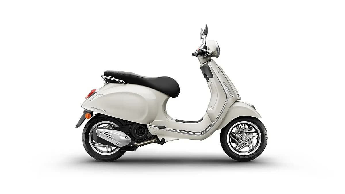 Vespa Primavera – € 5.899, 0 km – Bild 1 von 3