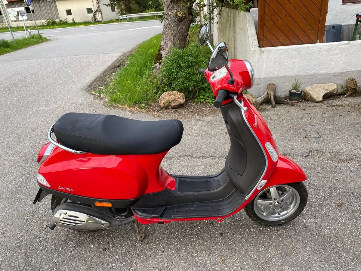 Vespa LX