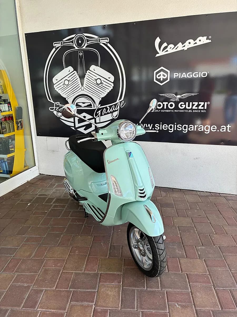 Vespa Primavera – € 4.199, 0 km – Bild 1 von 2