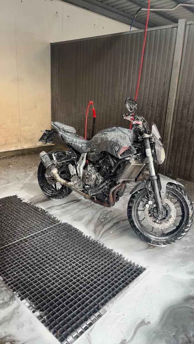 Yamaha MT 2016 – € 4.400, 25 000 km – Bild 1 von 9