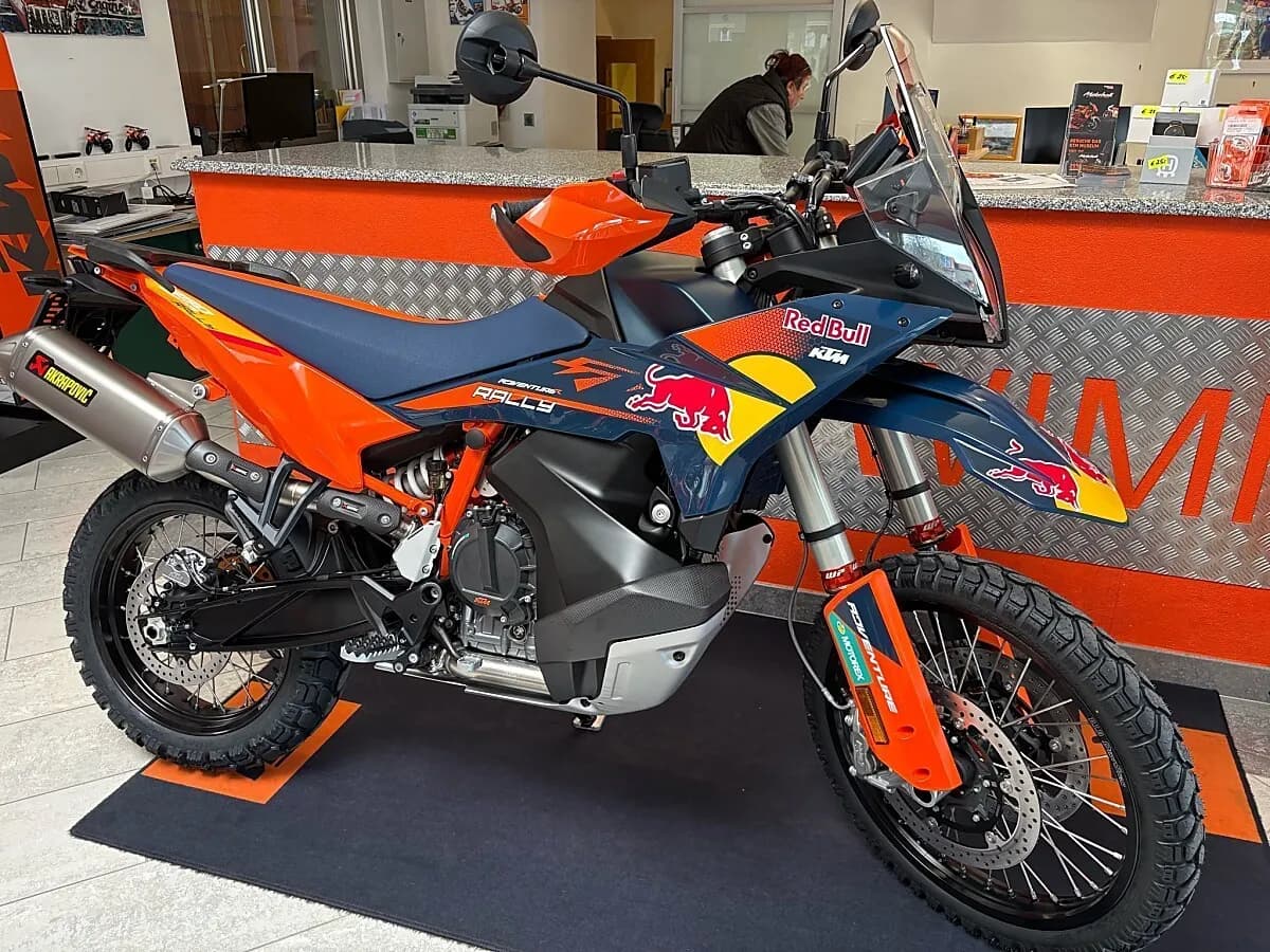 KTM 890 – € 23.899, 1 km – Bild 1 von 6