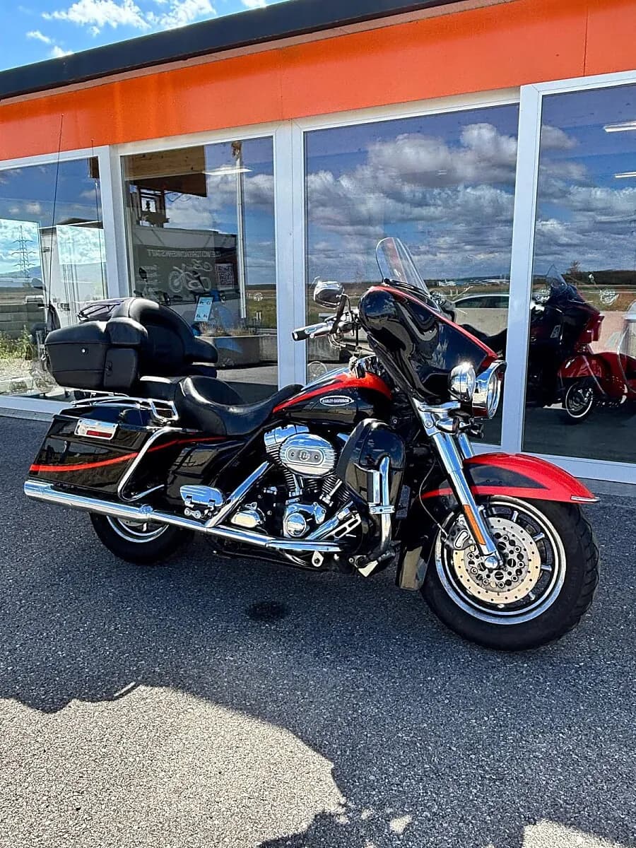 Harley-Davidson CVO 2007 – € 14.900, 52 467 km – Bild 1 von 6