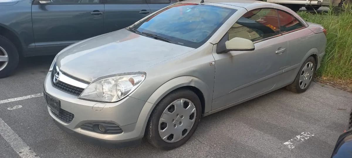 Opel Astra 2009 – € 2.990, 169 500 km – Bild 1 von 4