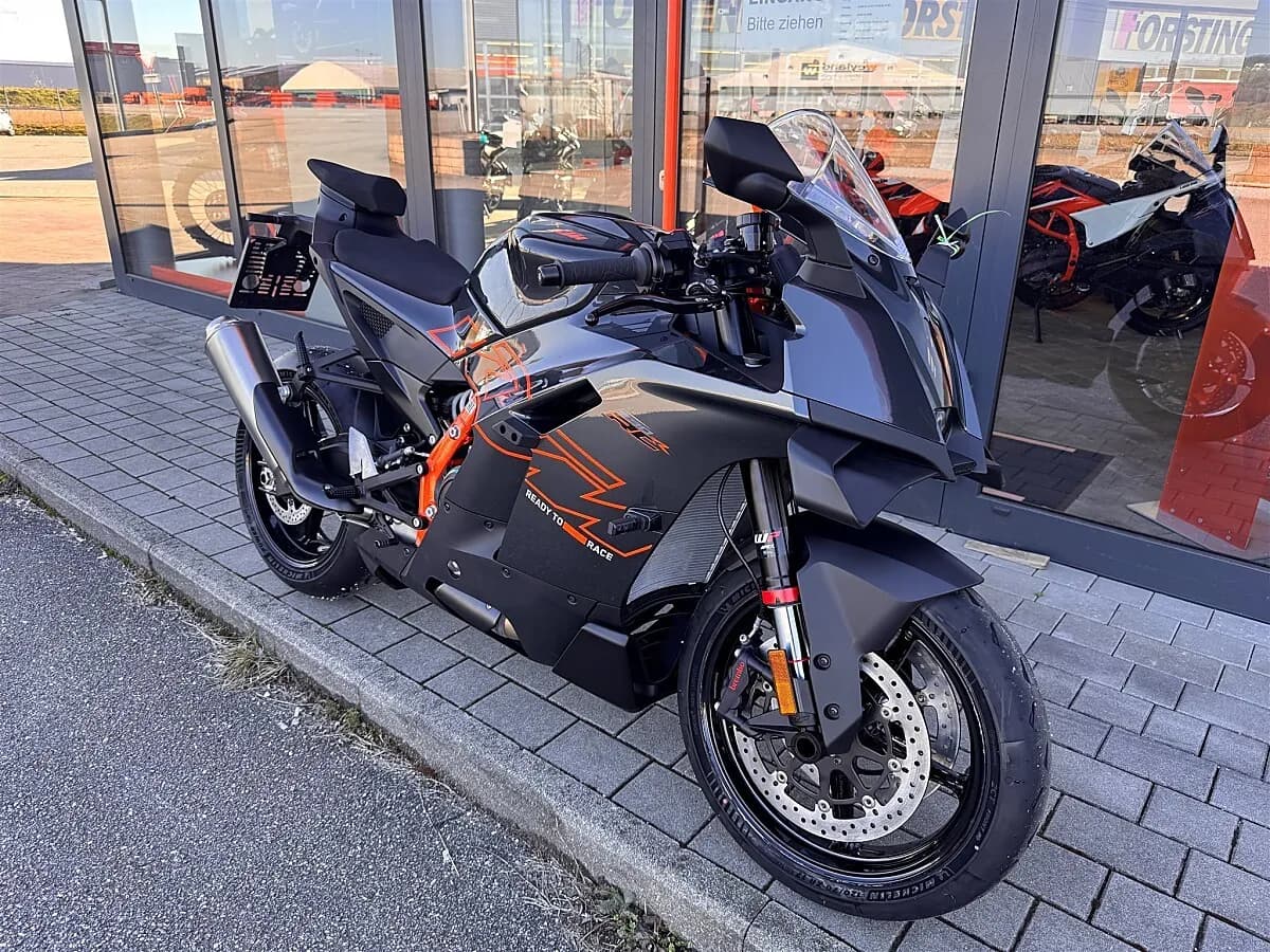 KTM 990