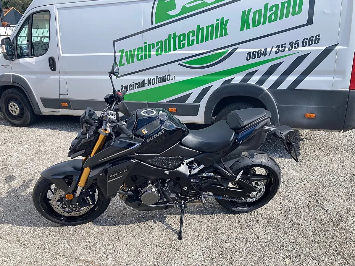 Suzuki GSX – € 14.190, 1 km – Bild 1 von 4