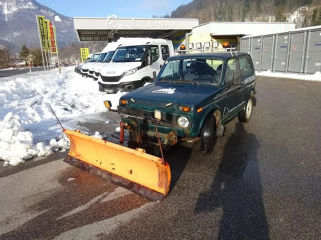 Lada Sonstige
