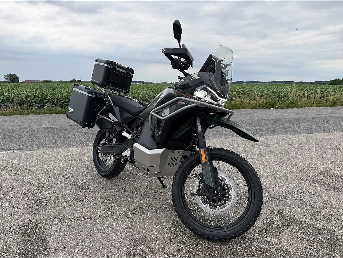 CFMOTO 1000MT-X – € 12.990, 0 km – Bild 1 von 3