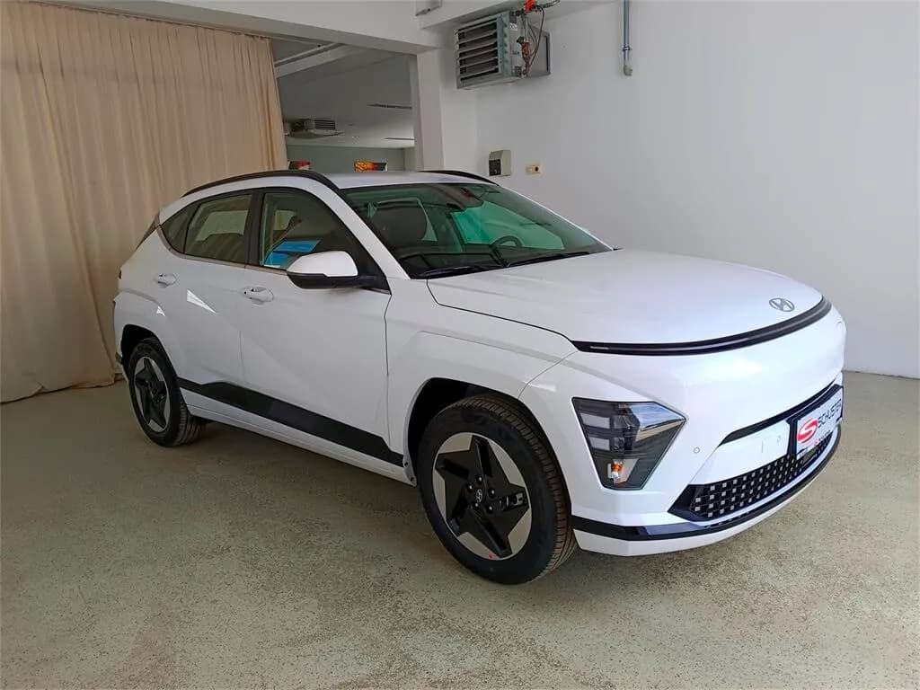 Hyundai Kona – € 33.960, 15 km – Bild 1 von 24